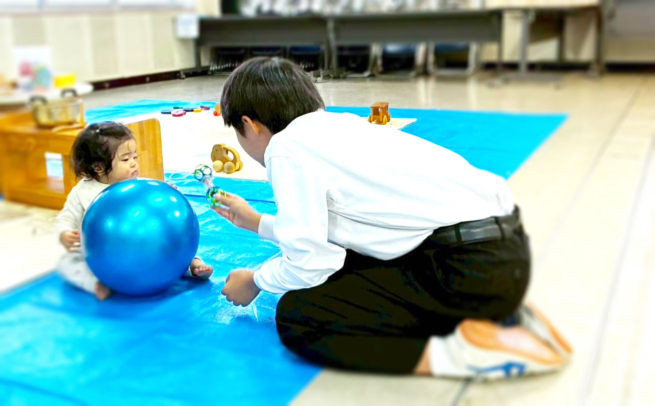 中学校子育てサロン画像