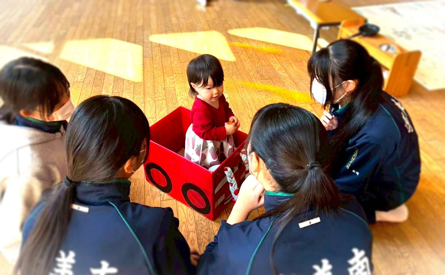 中学校子育てサロン画像